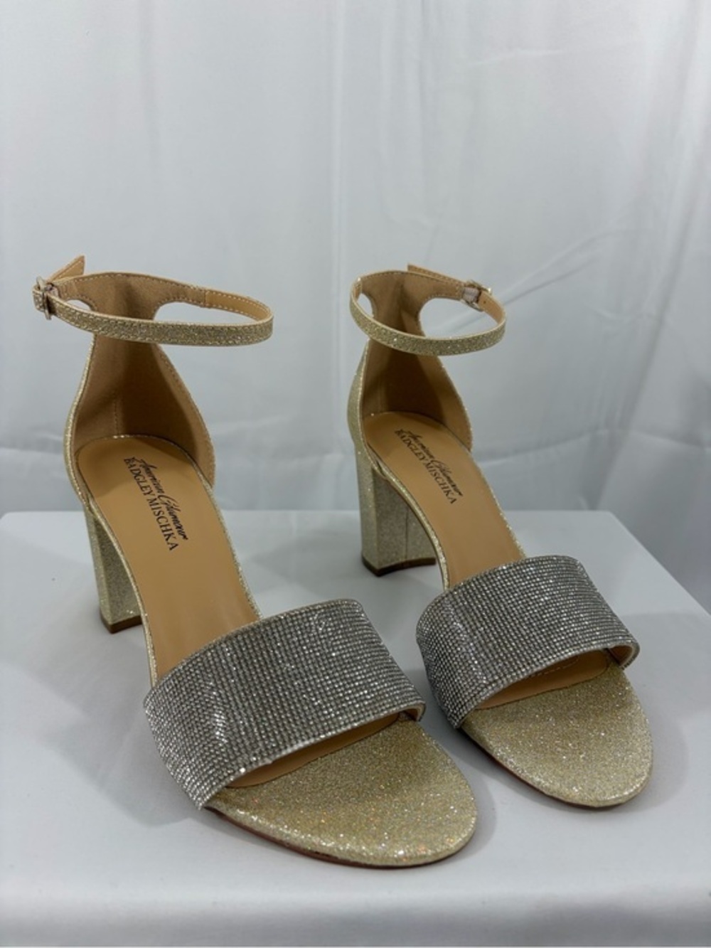 NWT Badgley Mischka Women’s Size 7 Gold/Silver Ankle-Strap Block Heels